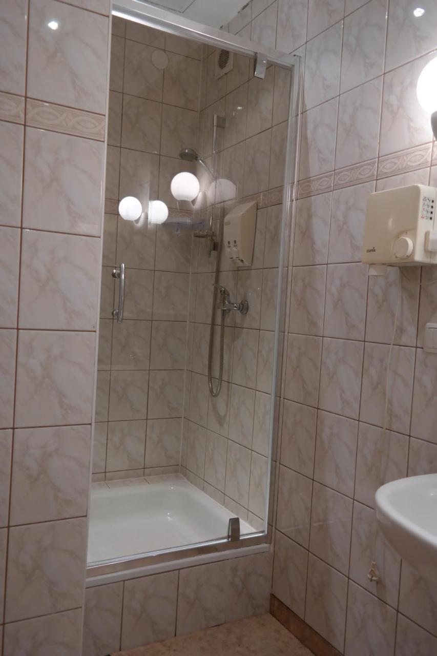 VillaMirage Tarnowskie Góry Esterno foto