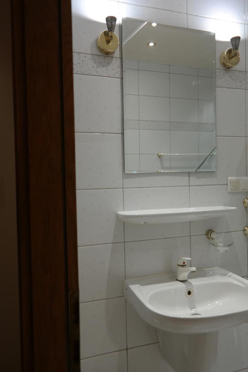 VillaMirage Tarnowskie Góry Esterno foto