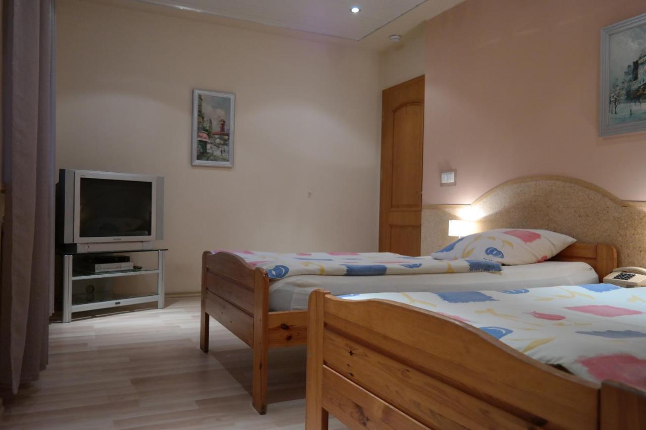 VillaMirage Tarnowskie Góry Esterno foto