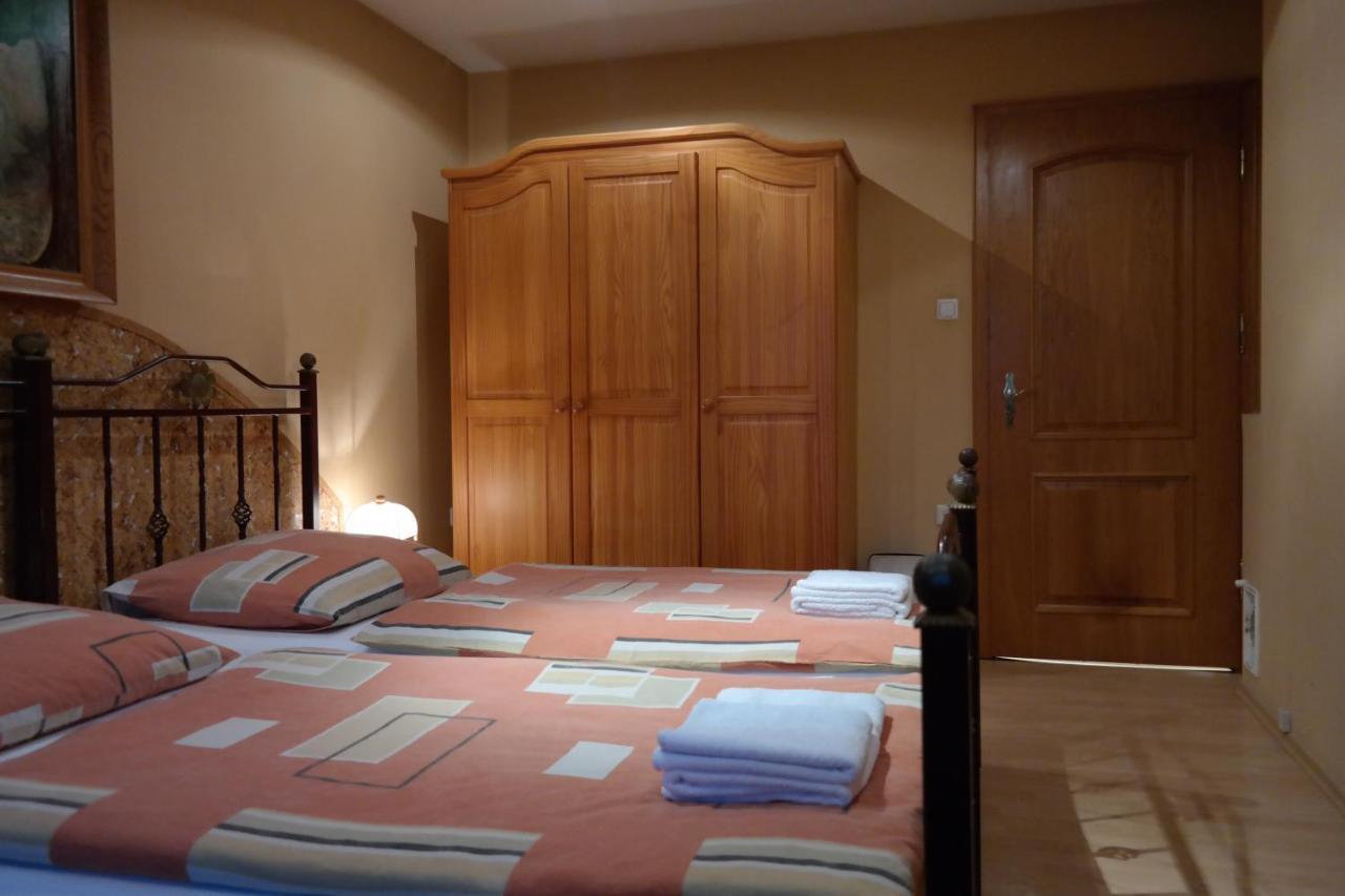 VillaMirage Tarnowskie Góry Esterno foto