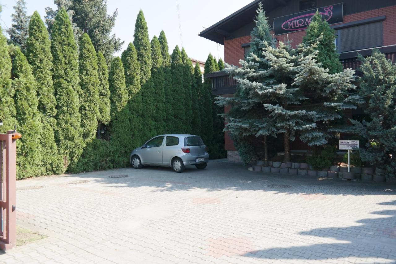 VillaMirage Tarnowskie Góry Esterno foto